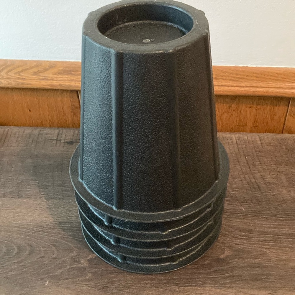 Black Bed Riser Set